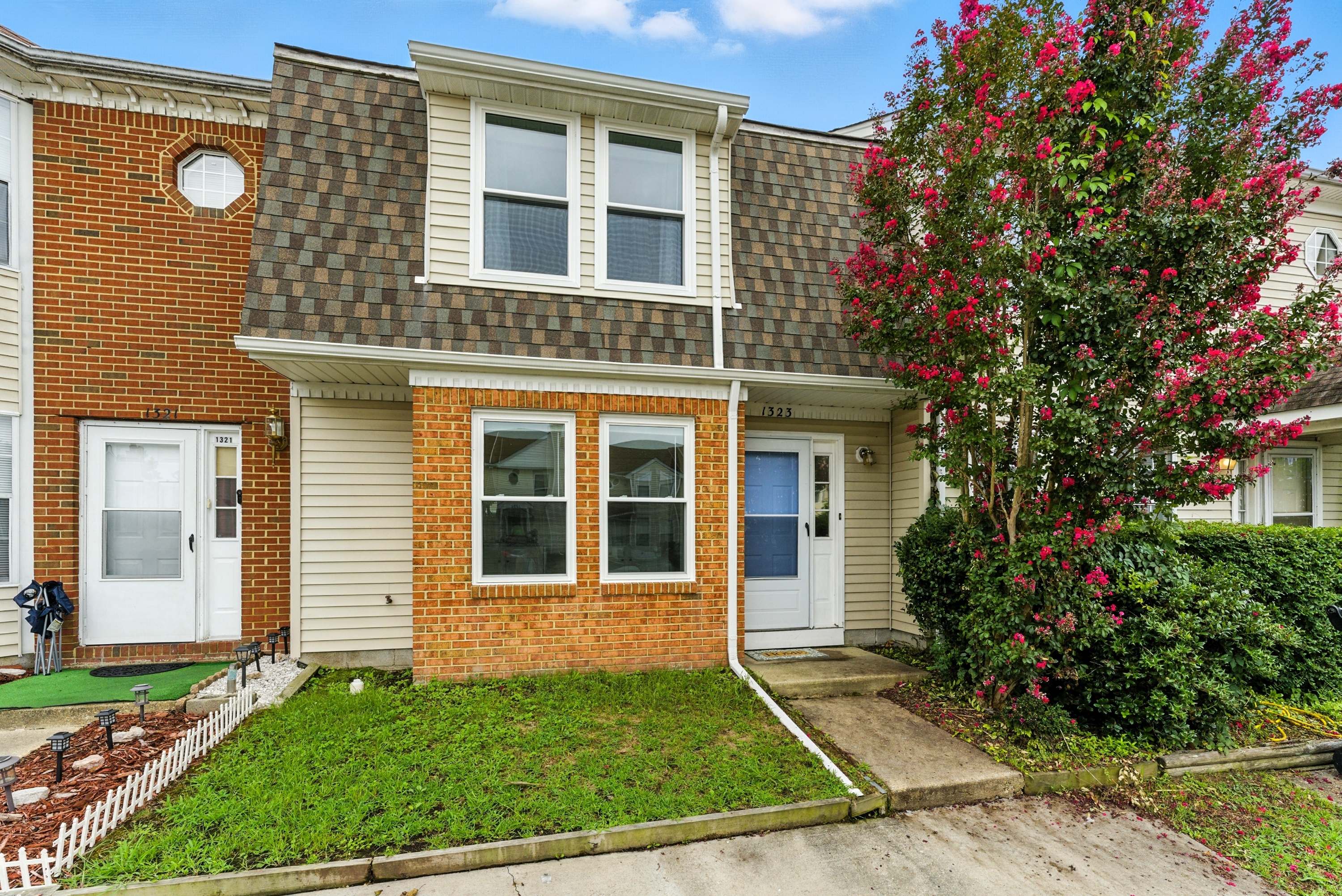 1323 Longlac Road - 1