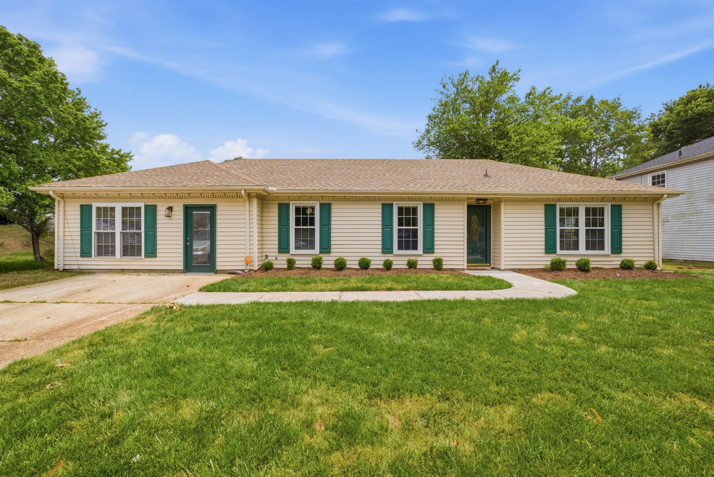 2252 Newstead Drive